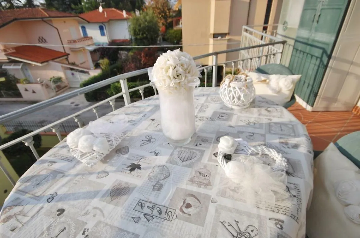 Διαμέρισμα Raffinato Attico Vicino Al Mare Con Solarium Lido Di Camaiore