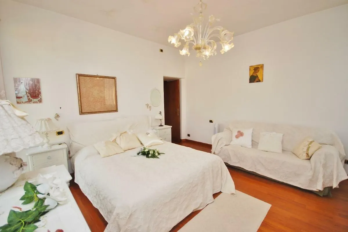 Raffinato Attico Vicino Al Mare Con Solarium Lido Di Camaiore 0*,  İtalya